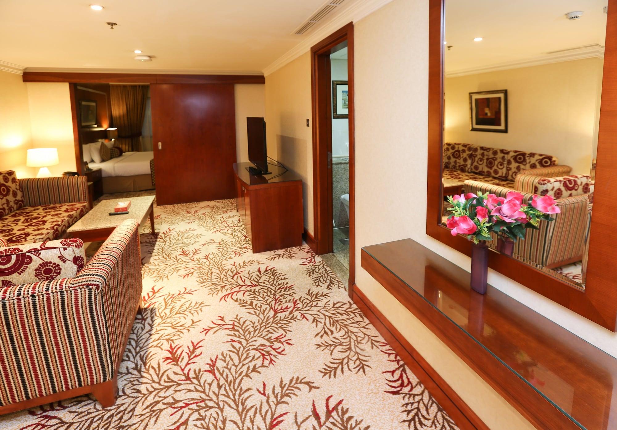 Ramee Royal Hotel Dubai Exteriör bild