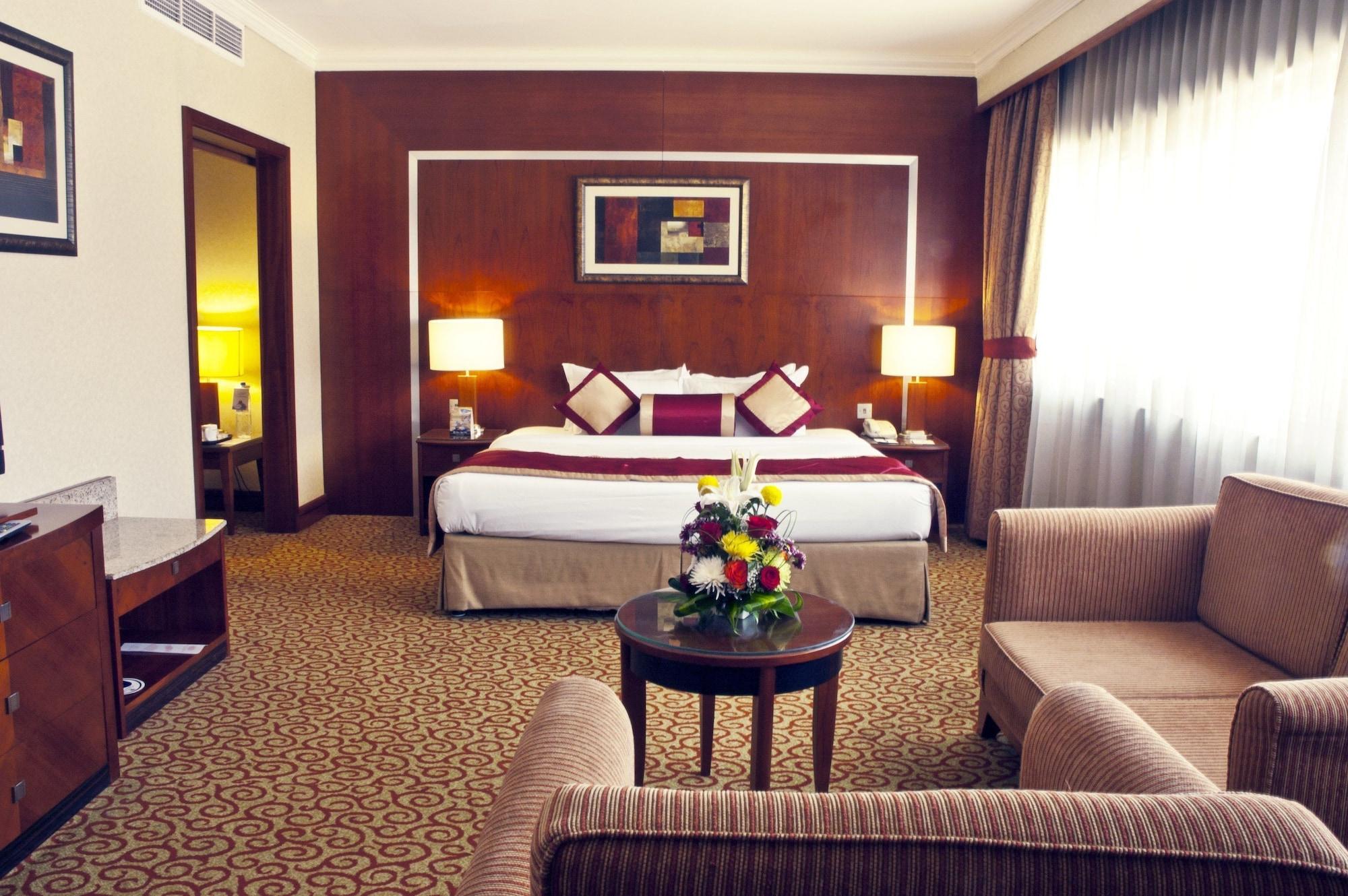 Ramee Royal Hotel Dubai Exteriör bild