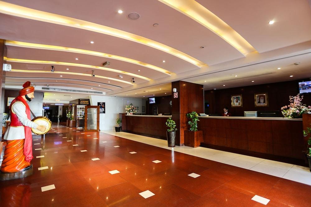 Ramee Royal Hotel Dubai Exteriör bild