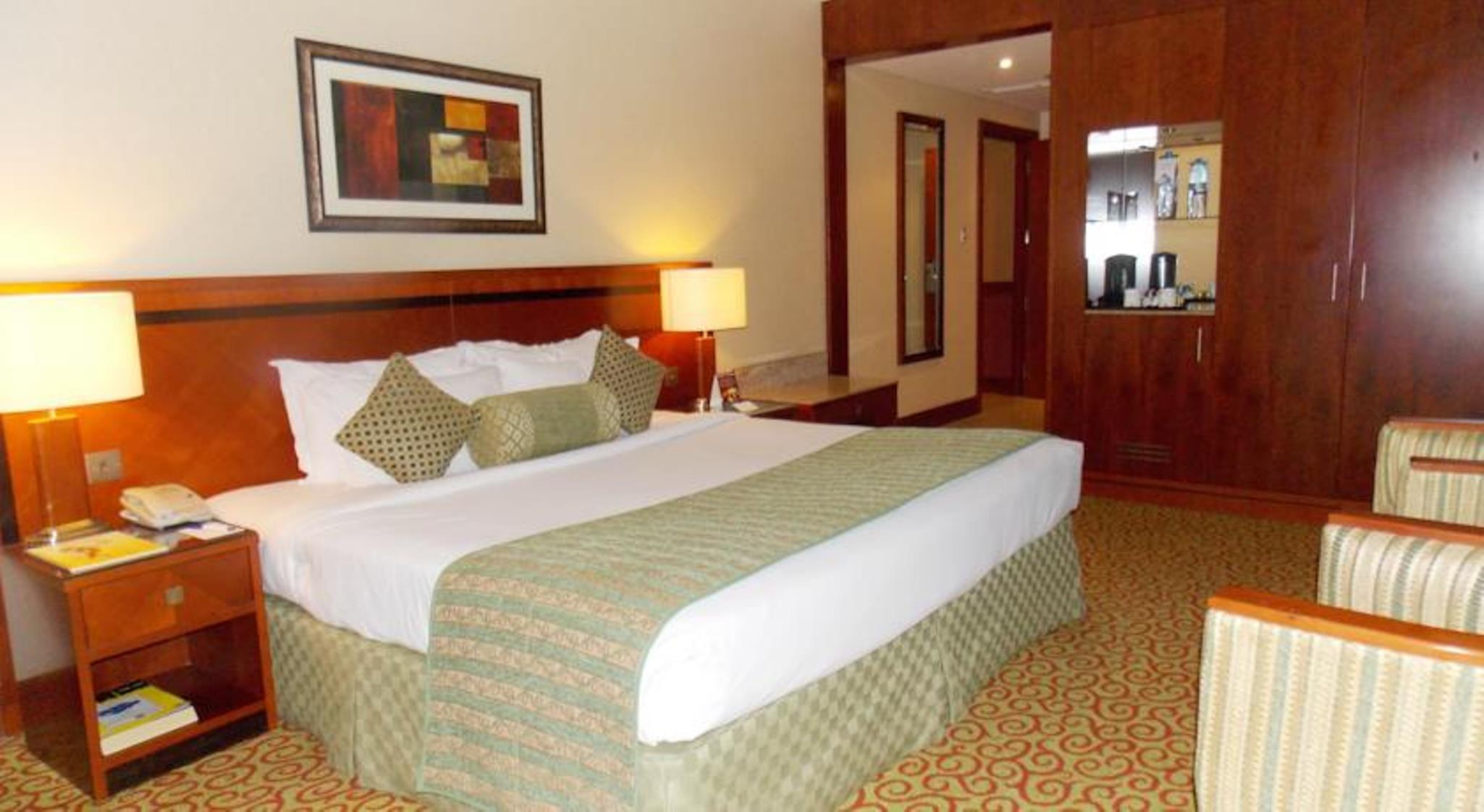 Ramee Royal Hotel Dubai Exteriör bild