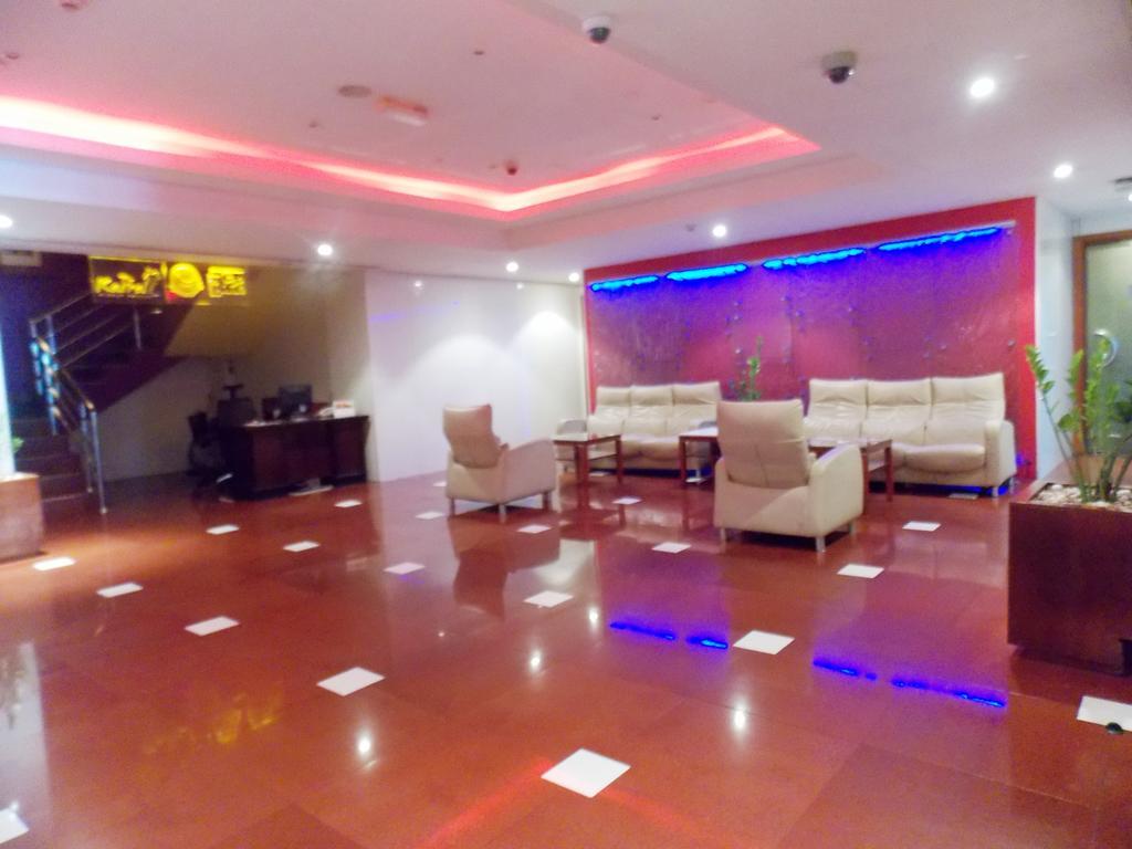 Ramee Royal Hotel Dubai Exteriör bild