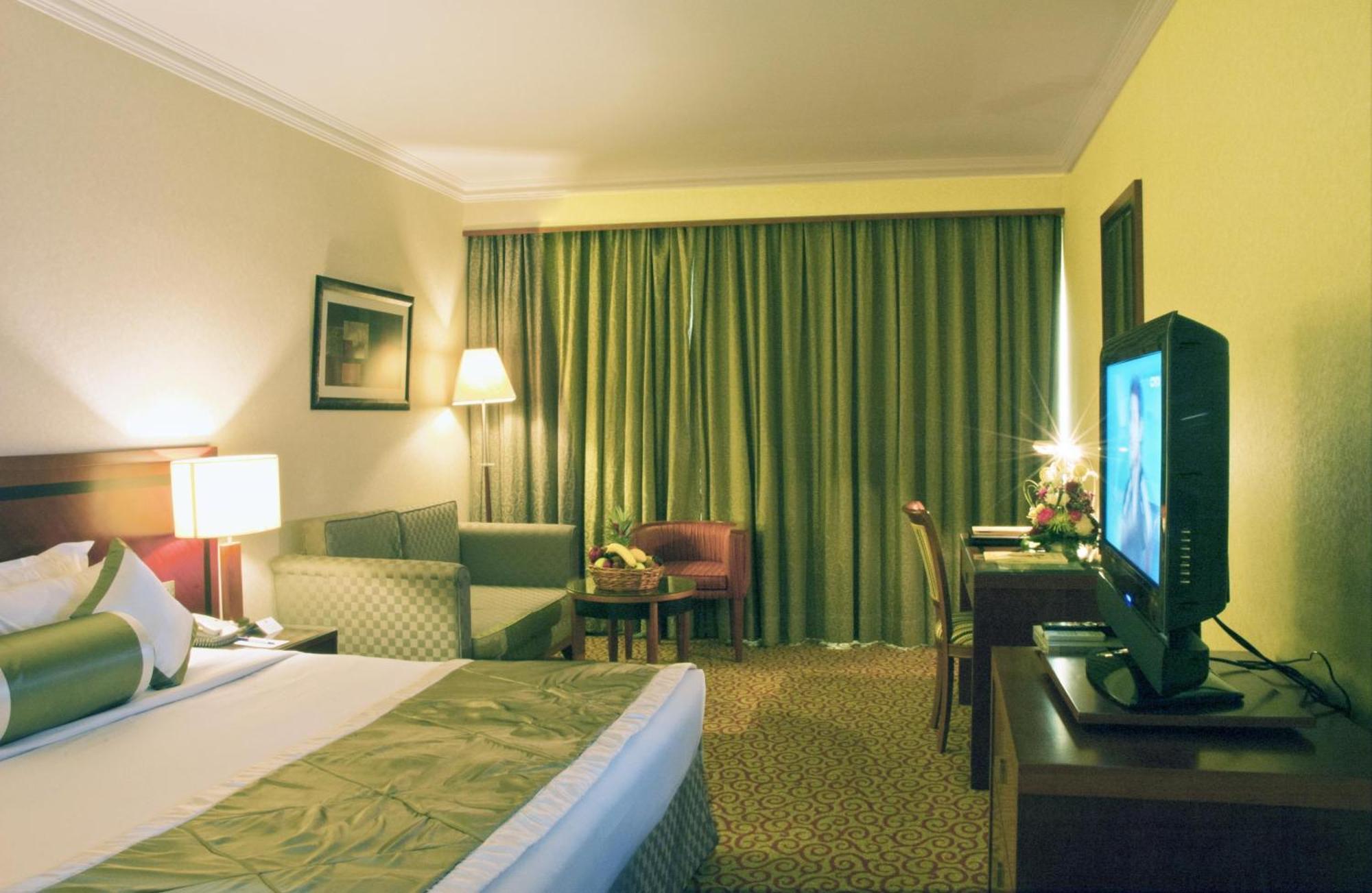 Ramee Royal Hotel Dubai Exteriör bild