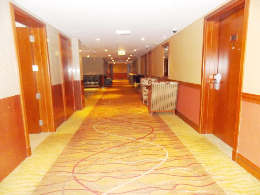 Ramee Royal Hotel Dubai Exteriör bild